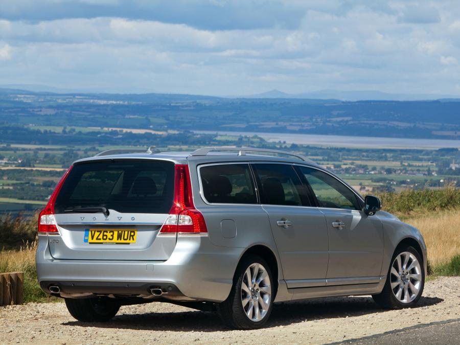  Volvo V70 2013 года  (UK) (фото 10 из 14)